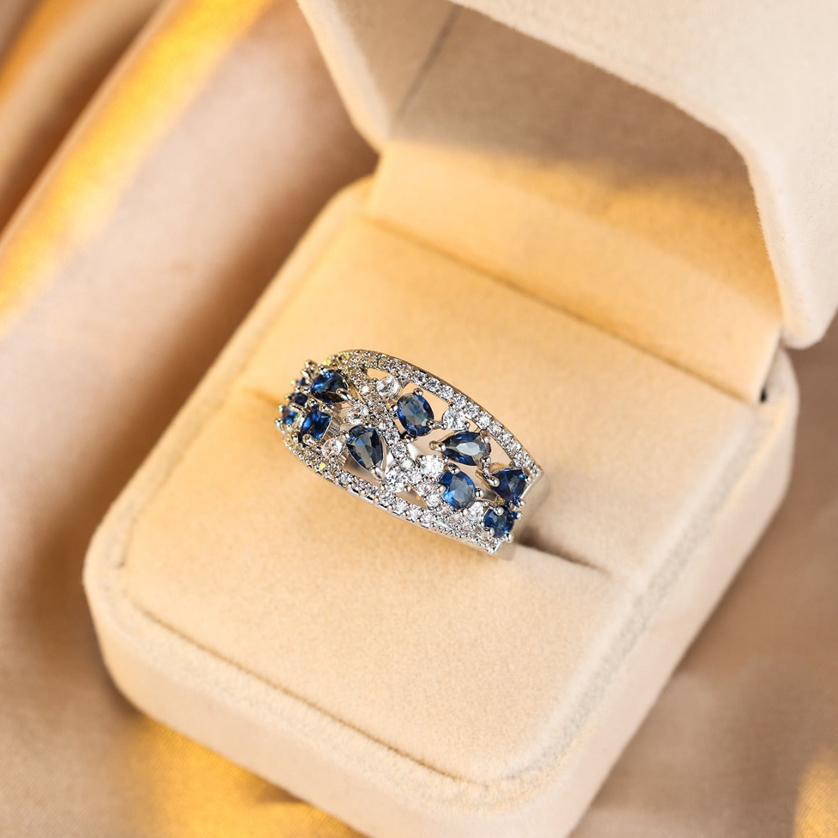 Round Hollow Advanced Texture Ring