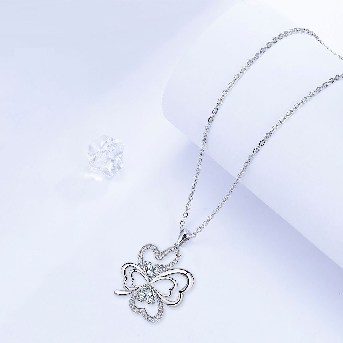 European And American Clover Necklace Female With Hearts