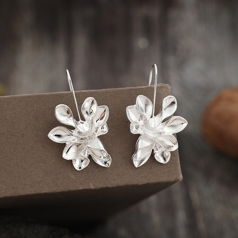 Vintage Court Style Flower Alloy Women's Elegant Personality And Fashion Earrings